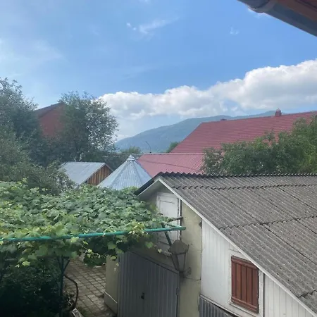 Гостинний Двір У Дядька Івана Apartment Mizhhirya  Exterior photo